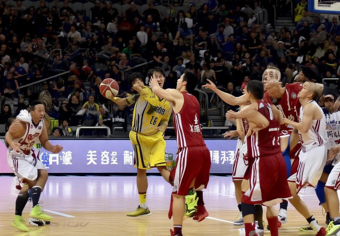 2015年CBA季后赛：吉林VS广东巅峰对决回顾(图3)